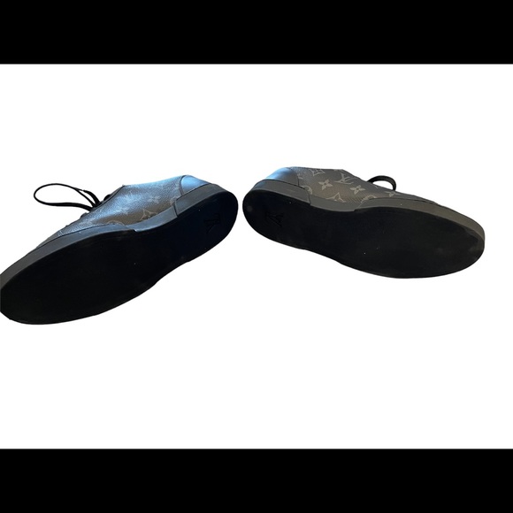 Louis Vuitton sneakers - Picture 3 of 5